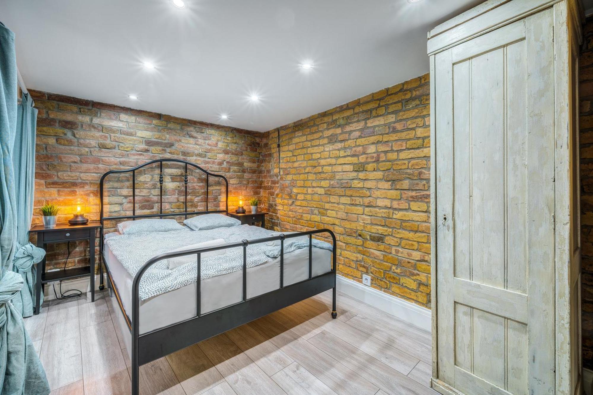 City Center Loft Haven: Modern Elegance Budapest Bagian luar foto