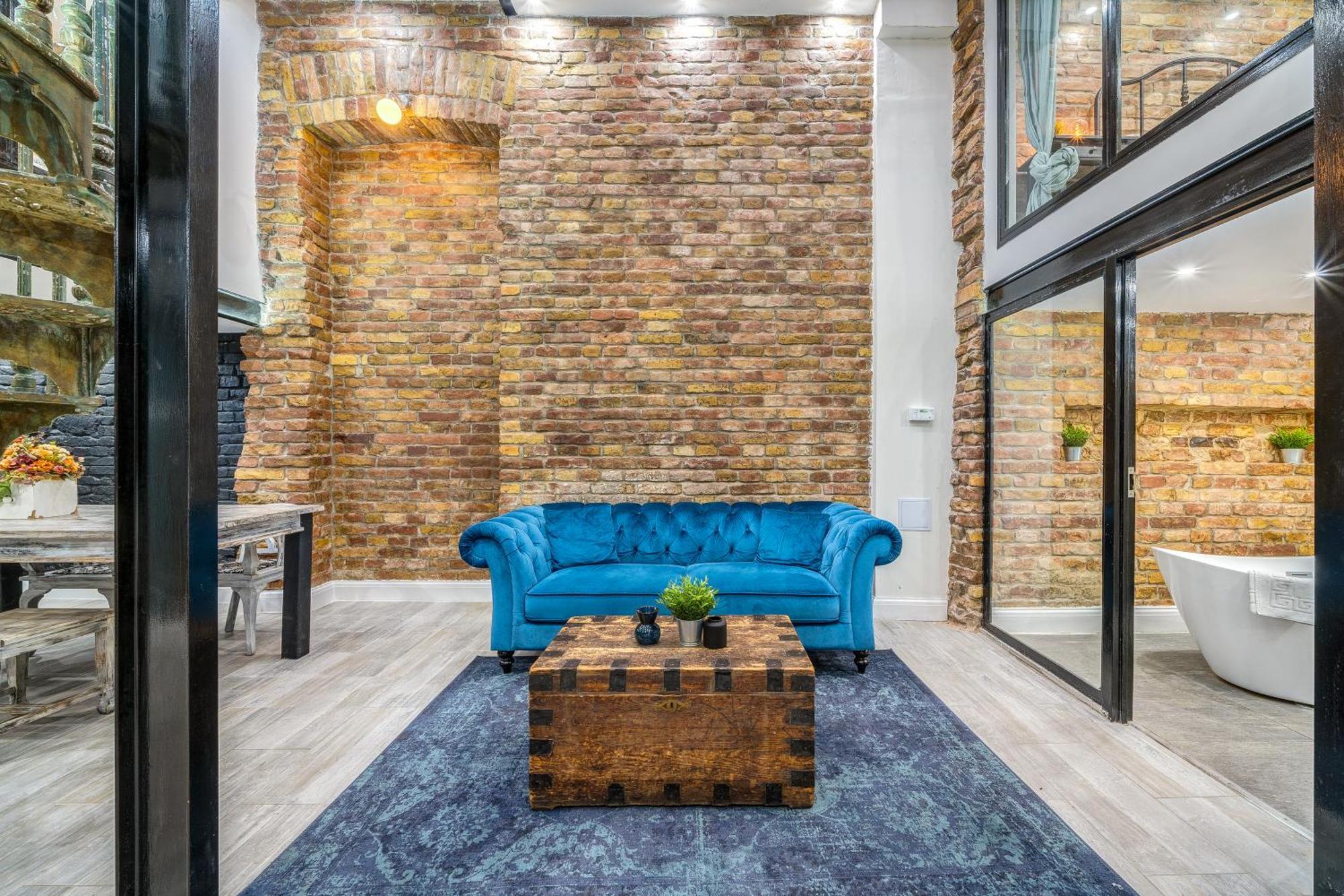 City Center Loft Haven: Modern Elegance Budapest Bagian luar foto
